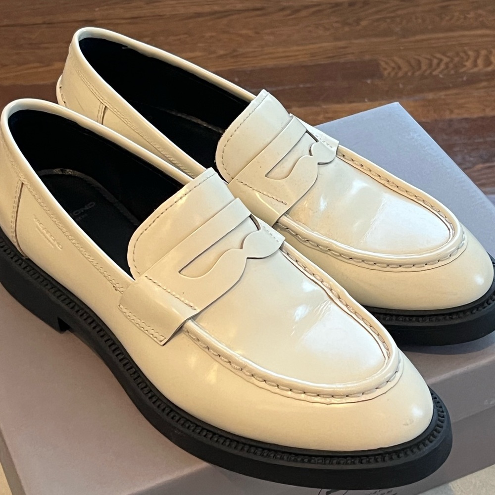Vagabond women’s loafers